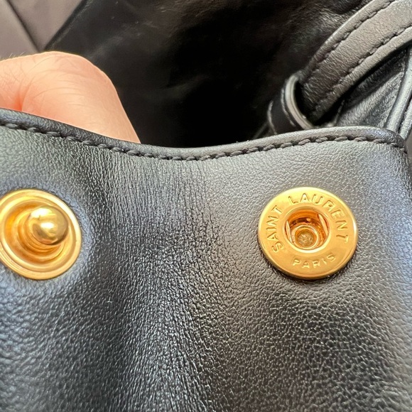 Yves Saint Laurent Envelope Crossbody Bag - Picture 8 of 17